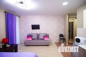 Студия квартира, посуточно, 39м2, 10/19 этаж