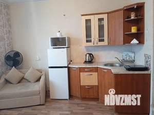 Студия квартира, посуточно, 30м2, 11/20 этаж