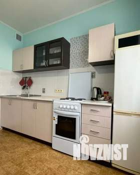 1-к квартира, посуточно, 42м2, 4/10 этаж