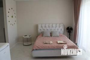 Студия квартира, посуточно, 32м2, 25/26 этаж