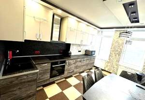 3-к квартира, посуточно, 71м2, 6/9 этаж