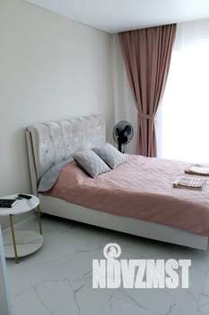 Студия квартира, посуточно, 32м2, 25/26 этаж