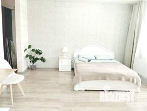 Студия квартира, посуточно, 35м2, 2/20 этаж