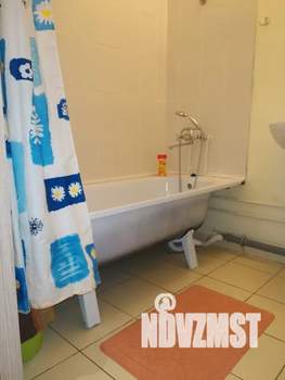 1-к квартира, посуточно, 42м2, 2/10 этаж