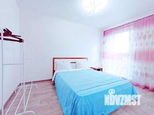 1-к квартира, посуточно, 123м2, 2/10 этаж