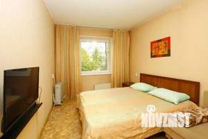 2-к квартира, посуточно, 65м2, 1/1 этаж