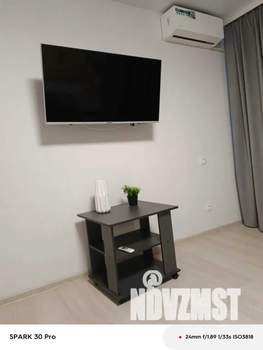 1-к квартира, посуточно, 42м2, 13/16 этаж