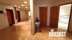 1-к квартира, посуточно, 100м2, 3/6 этаж