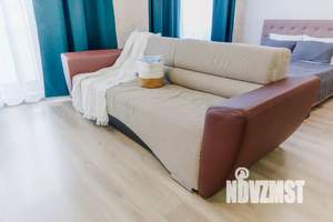 Студия квартира, посуточно, 38м2, 2/20 этаж