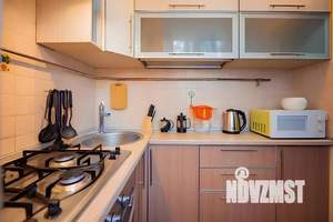 1-к квартира, посуточно, 56м2, 1/1 этаж