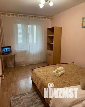 1-к квартира, посуточно, 42м2, 4/10 этаж