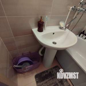 1-к квартира, посуточно, 41м2, 7/10 этаж