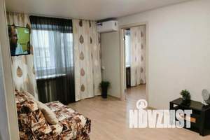 2-к квартира, посуточно, 43м2, 5/5 этаж