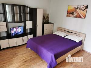 1-к квартира, посуточно, 35м2, 4/10 этаж