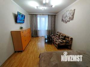 1-к квартира, посуточно, 38м2, 1/9 этаж