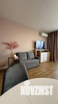 Студия квартира, посуточно, 37м2, 8/17 этаж