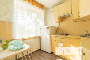 1-к квартира, посуточно, 33м2, 3/5 этаж