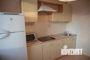 1-к квартира, посуточно, 44м2, 7/10 этаж