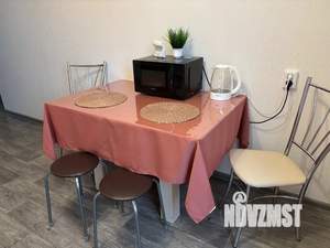 1-к квартира, посуточно, 34м2, 7/10 этаж