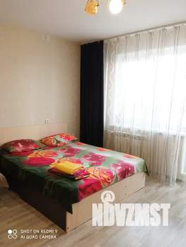 Студия квартира, посуточно, 38м2, 12/18 этаж