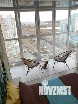 Студия квартира, посуточно, 35м2, 18/22 этаж