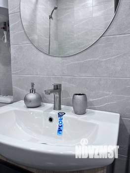 Студия квартира, посуточно, 35м2, 18/22 этаж