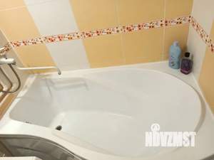 Студия квартира, посуточно, 32м2, 16/18 этаж
