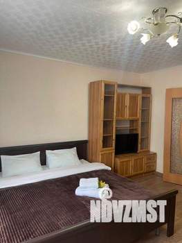 1-к квартира, посуточно, 42м2, 1/1 этаж