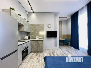 Студия квартира, посуточно, 40м2, 17/18 этаж