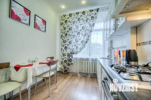 3-к квартира, посуточно, 90м2, 1/1 этаж