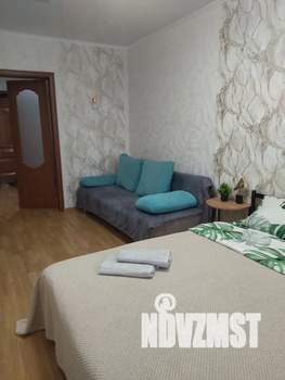 1-к квартира, посуточно, 40м2, 12/20 этаж