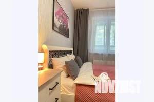 1-к квартира, посуточно, 33м2, 4/10 этаж