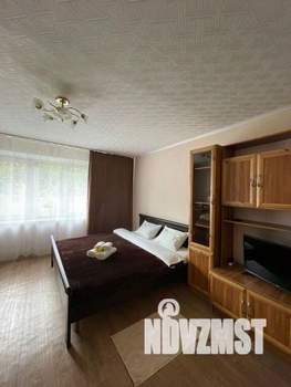 1-к квартира, посуточно, 42м2, 1/1 этаж
