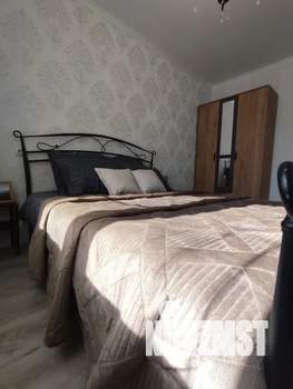 Студия квартира, посуточно, 40м2, 2/10 этаж