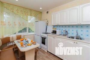 1-к квартира, посуточно, 38м2, 2/5 этаж