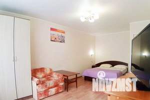 1-к квартира, посуточно, 35м2, 2/9 этаж