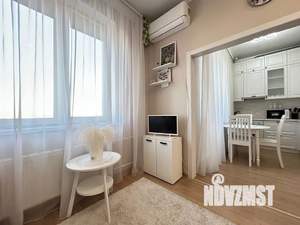 1-к квартира, посуточно, 40м2, 18/25 этаж