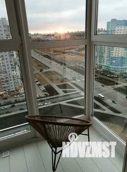 Студия квартира, посуточно, 35м2, 18/22 этаж