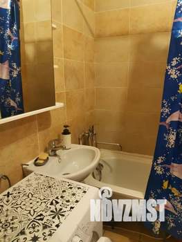 Студия квартира, посуточно, 26м2, 10/10 этаж