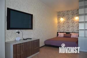 1-к квартира, посуточно, 37м2, 6/10 этаж