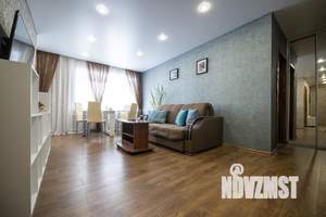 3-к квартира, посуточно, 66м2, 2/5 этаж