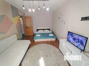 1-к квартира, посуточно, 38м2, 1/10 этаж