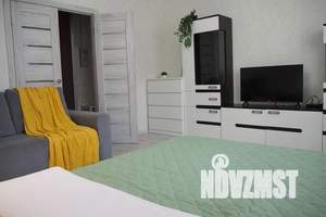 1-к квартира, посуточно, 42м2, 7/10 этаж