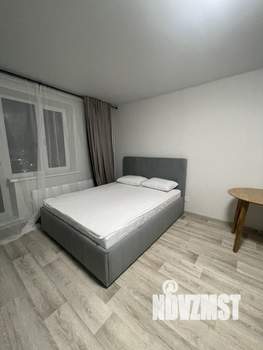 Студия квартира, на длительный срок, 32м2, 17/18 этаж