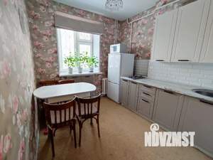 1-к квартира, посуточно, 40м2, 1/2 этаж