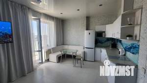 Студия квартира, посуточно, 42м2, 6/18 этаж