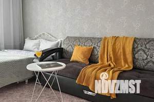 1-к квартира, посуточно, 44м2, 7/10 этаж