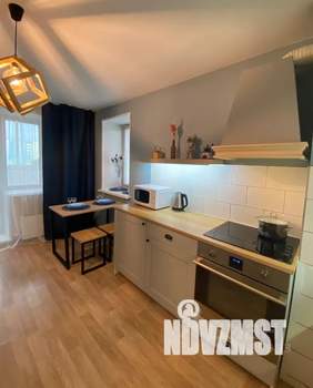 2-к квартира, посуточно, 42м2, 5/10 этаж