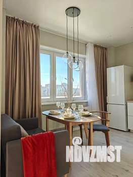 Студия квартира, посуточно, 37м2, 3/9 этаж