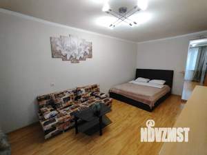 1-к квартира, посуточно, 38м2, 1/9 этаж